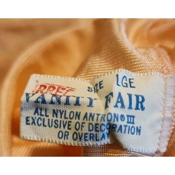 Vintage Vanity Fair Nylon  Floral Embroidered Nightgown-Sz LGE - Picture 4 of 7